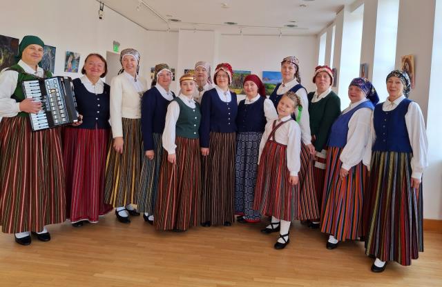 folkloras kopa "Atbunga"